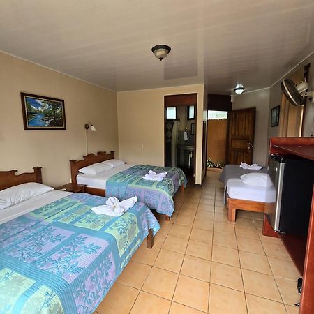 Hotel Iris Arenal La Fortuna 외부 사진