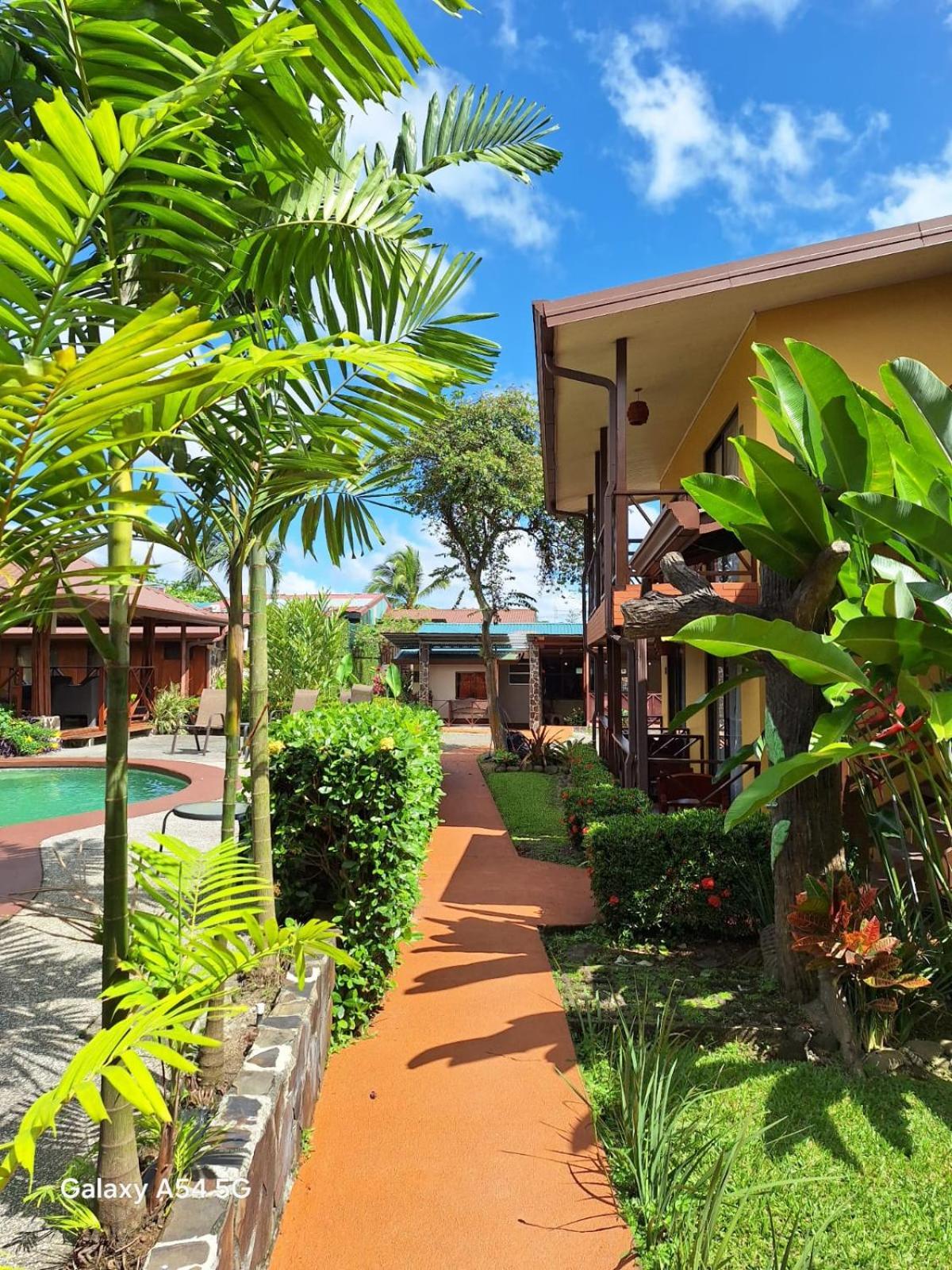Hotel Iris Arenal La Fortuna 외부 사진